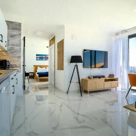 Casa Panorama Sol- New With Heated Saltwater Pool And Fantastic Sea View Дом отдыха Понта-ду-Сол