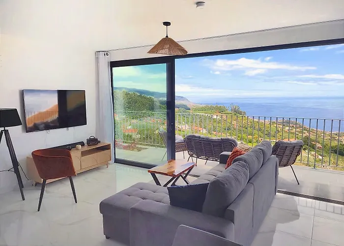 Prázdninový dům Casa Panorama Sol- New With Heated Saltwater Pool And Fantastic Sea View Ponta do Sol (Madeira)