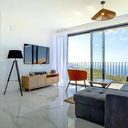 Casa Panorama Sol- New With Heated Saltwater Pool And Fantastic Sea View بونتا دو سول