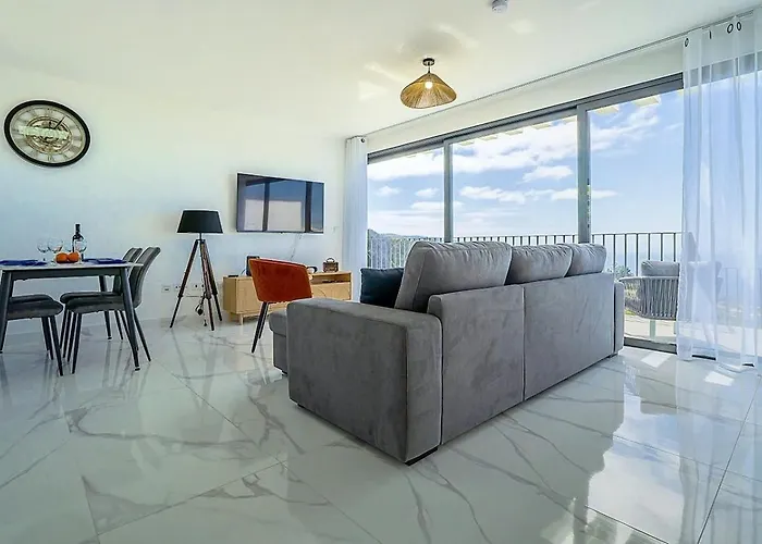 Casa Panorama Sol- New With Heated Saltwater Pool And Fantastic Sea View * Ponta do Sol (Madeira)